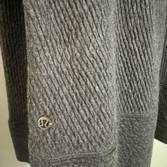 Lululemon Retreat Yourself Pullover - Picture 6 of 8